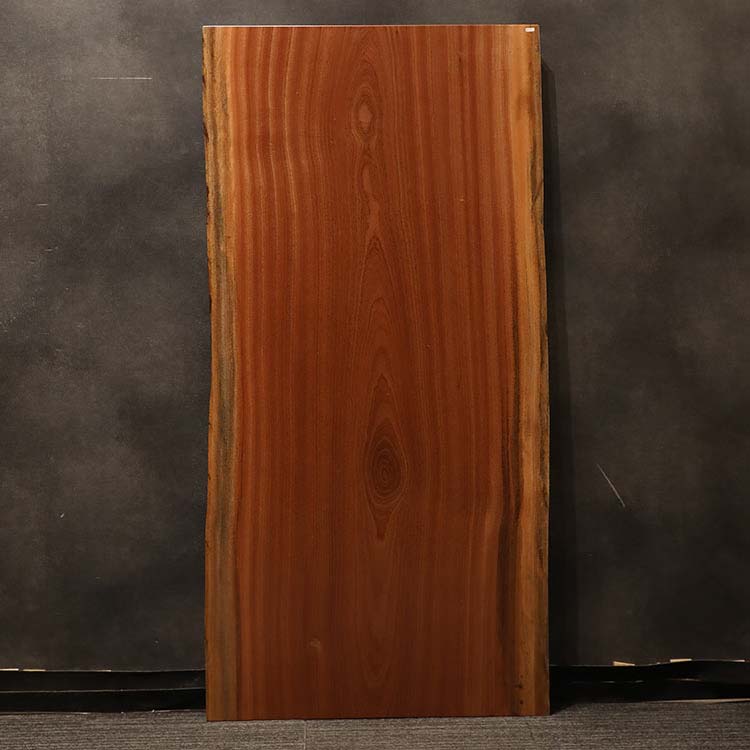 裏の画像