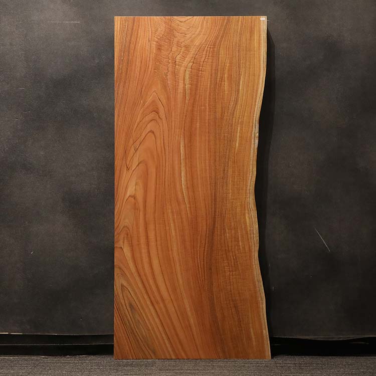 裏の画像