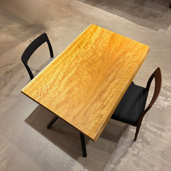 一枚板　モビンギ(杢)　K-GM-2312-550-1-2　(W110cm)