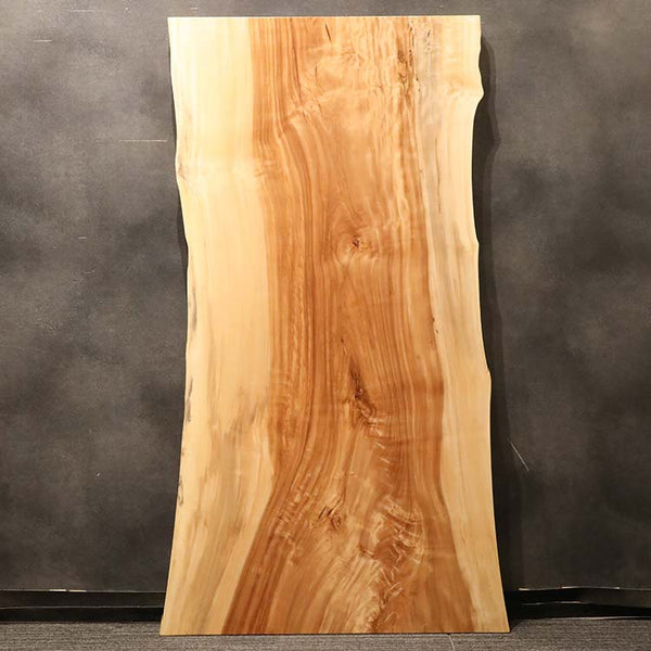 [特大] 栃　一枚板　ダイニングテーブル　新品／未使用　変木　杢あり d23959bb5a3c11204079dc2bffefc6