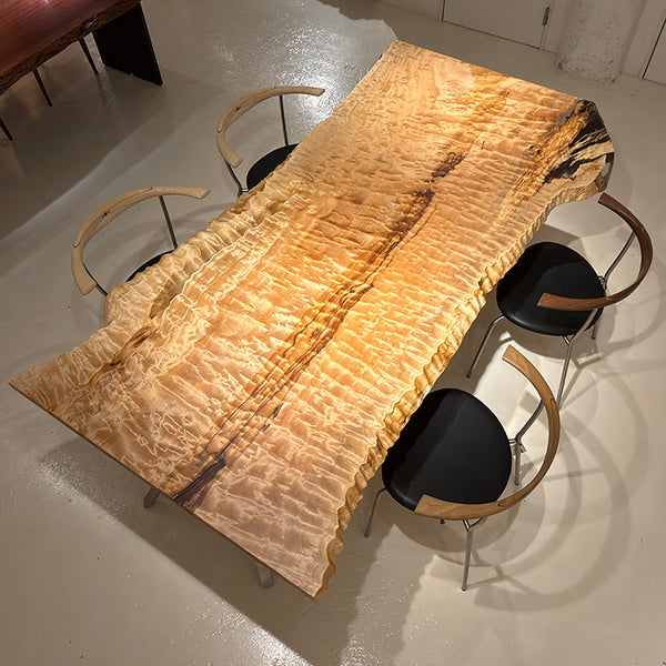 一枚板　トチ / 栃(杢)　K-HN-2304-945　(W220cm)