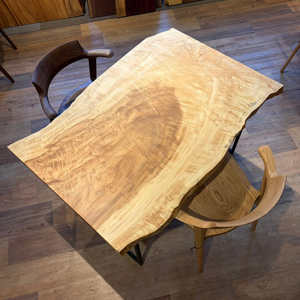 一枚板　トチ / 栃　32-1　(W120cm)
