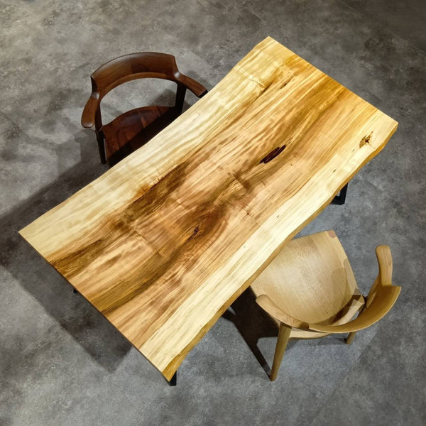 一枚板　トチ / 栃　67-4　(W150cm)