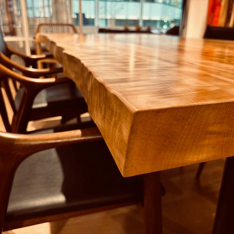 【SOLD OUT】一枚板トチ(杢)K-HN-2203-912　(W185cm)ダイニングテーブル