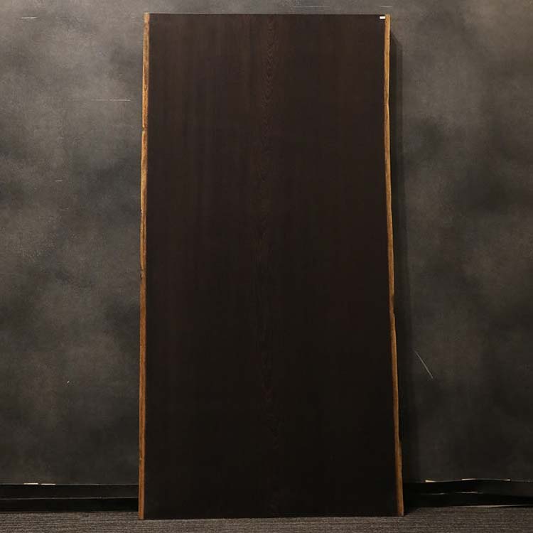 裏の画像