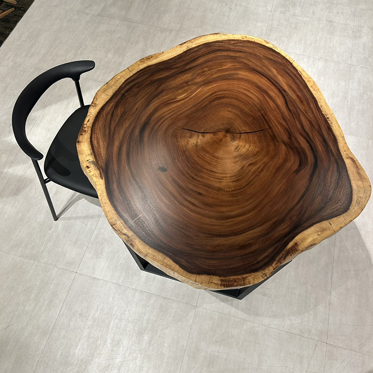 一枚板　モンキーポッド　輪切り 134-A-8-1　(W107cm)