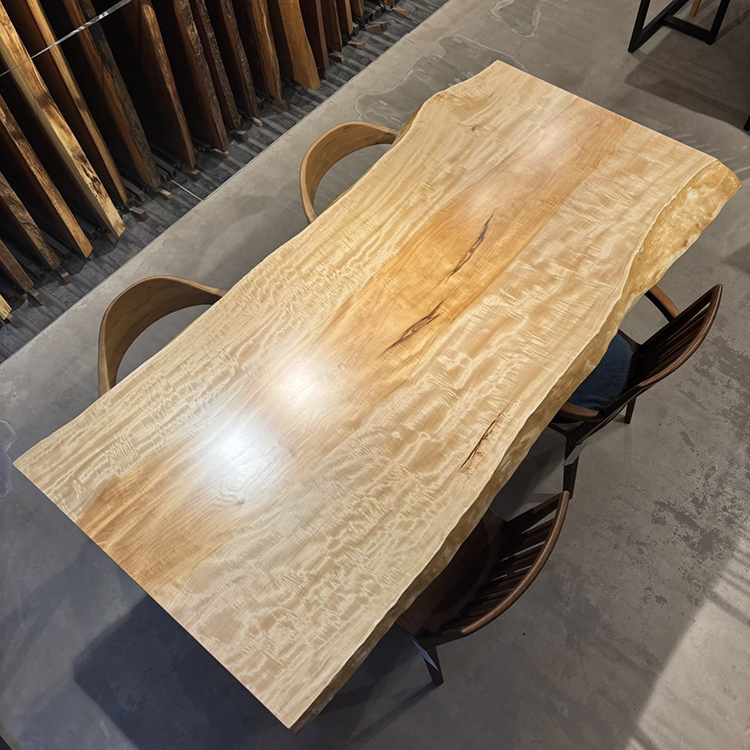 【SOLD OUT】一枚板　トチ / 栃(杢)　K-GM-2203-154　(W200cm)