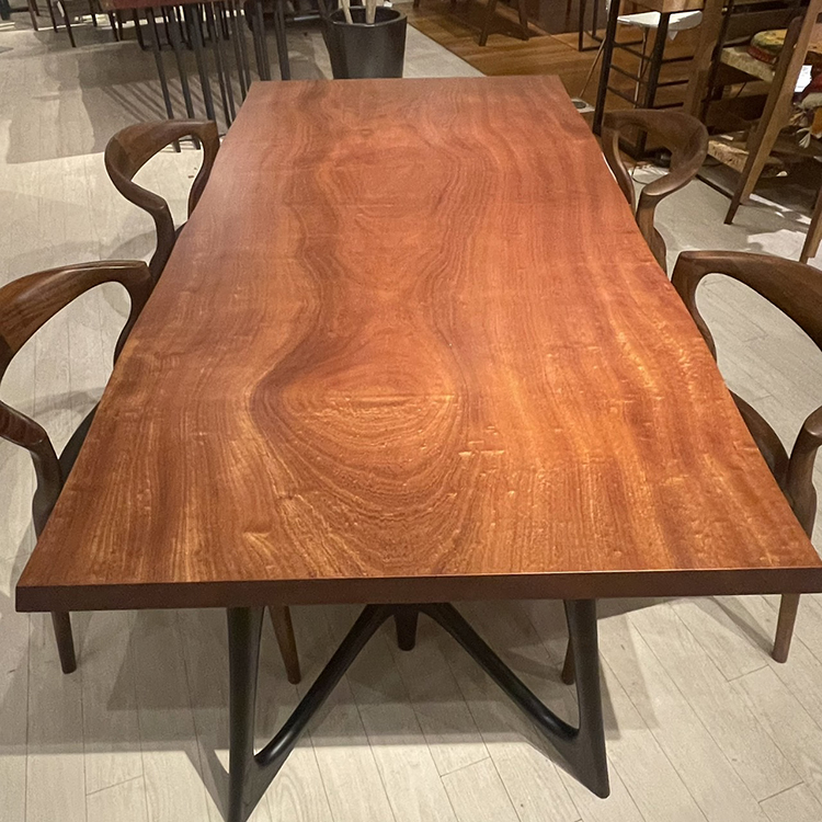 一枚板　サペリ(杢)　388-1/2-8-2　(W180cm)