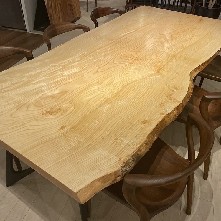 一枚板　トチ / 栃(杢)　587-1/2-4　(W230cm)
