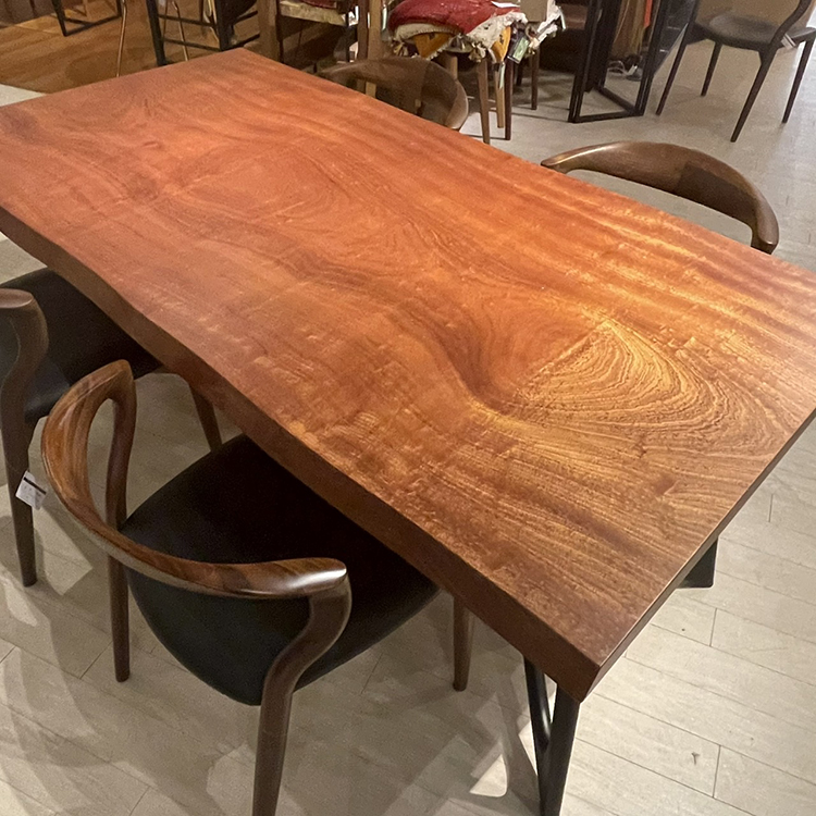 一枚板　サペリ(杢)　388-1/2-8-2　(W180cm)