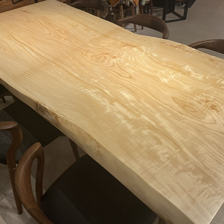 一枚板　トチ / 栃(杢)　587-1/2-4　(W230cm)