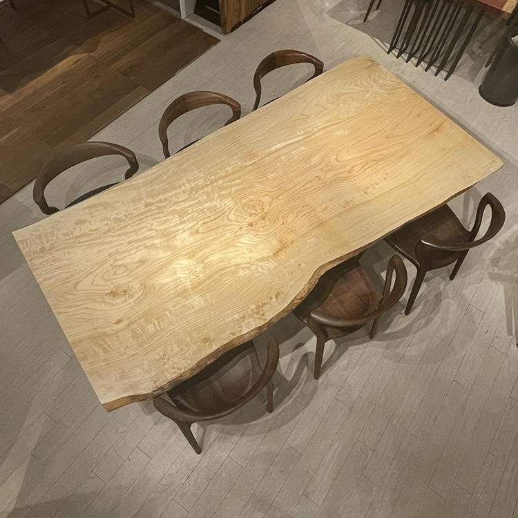 一枚板　トチ / 栃(杢)　587-1/2-4　(W230cm)